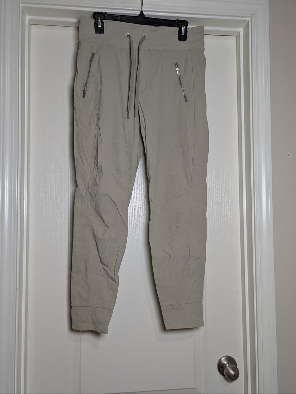 Athleta Women's Active Wear Jogger Pants Beige Stretchy High Rise Pull On Size 8